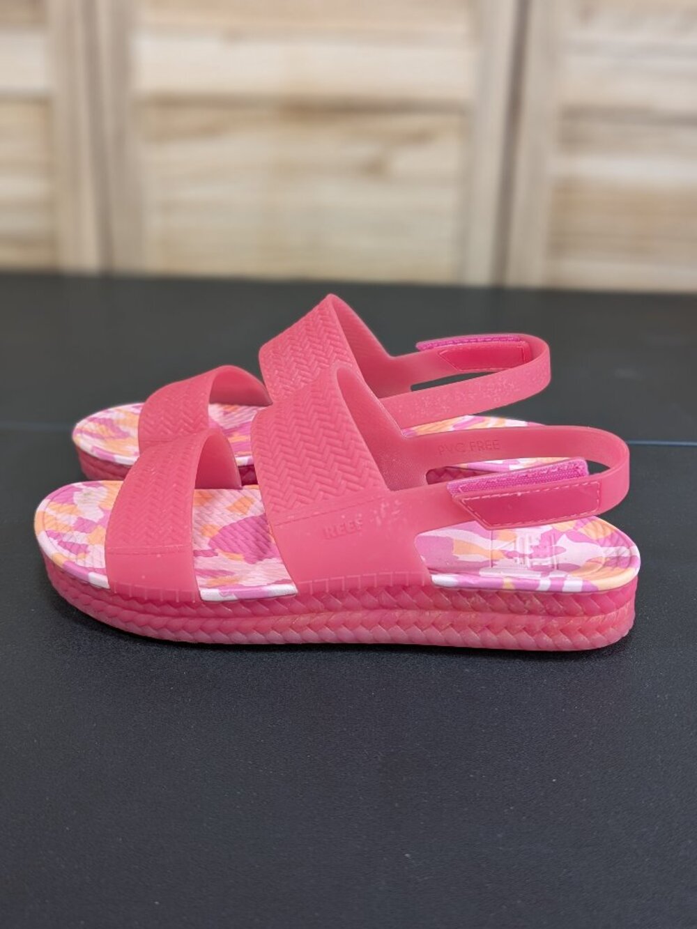 REEF Pink Floral Slide Sandals Women's Size 9